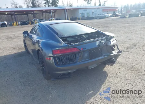 2018 Audi R8 5.2 V10 z USA, uszkodzony, nr VIN WUABAAFX7J7902446